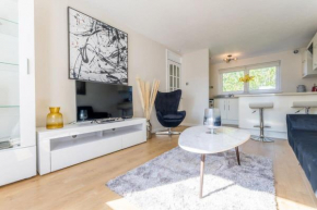 Stunning City Centre 1 Bed with Free Parking